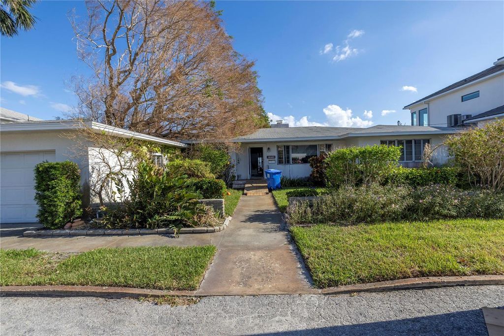 Photo of 1771 Brightwaters Boulevard NE, St Petersburg, FL 33704 (MLS # TB8316236)