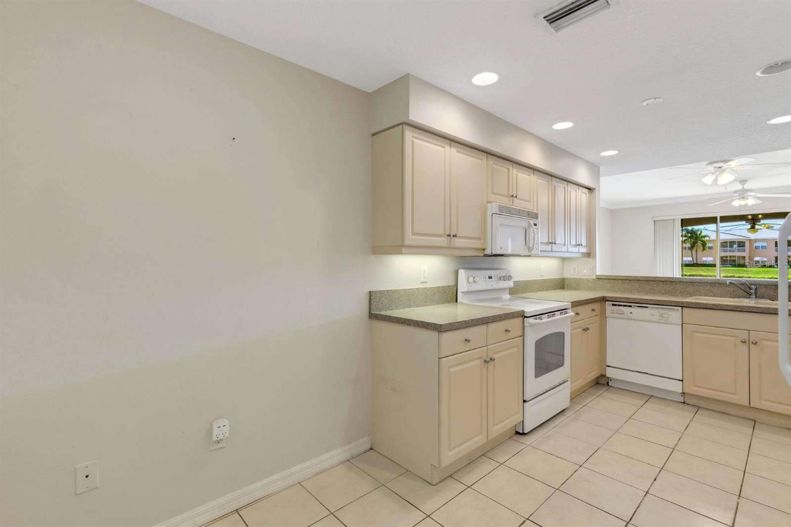 HIDDEN LAKE PH 2 - Residential