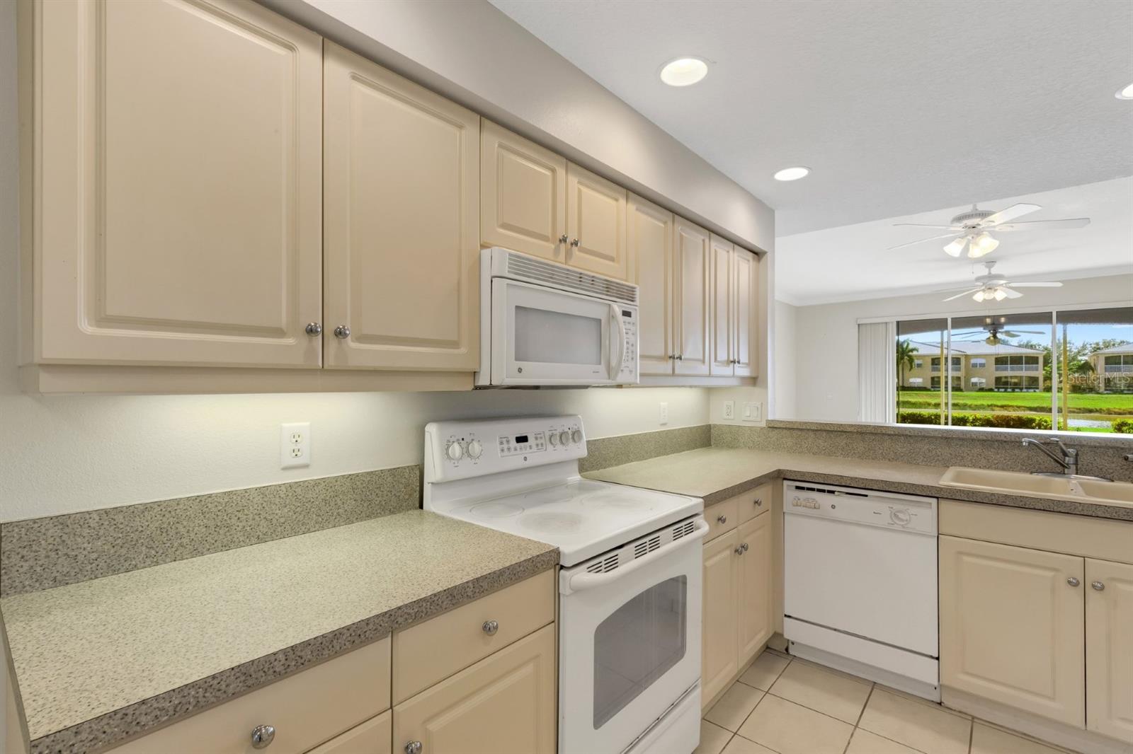 HIDDEN LAKE PH 2 - Residential