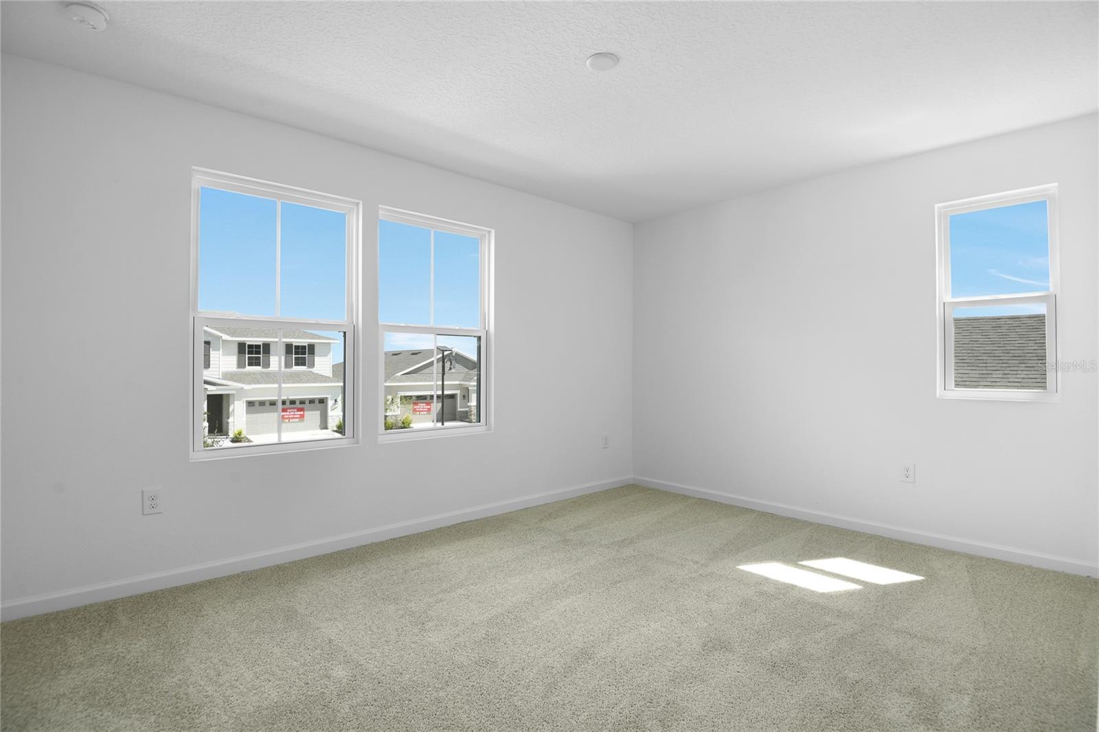 SEASONS AT MAGNOLIA POINTE - Residential