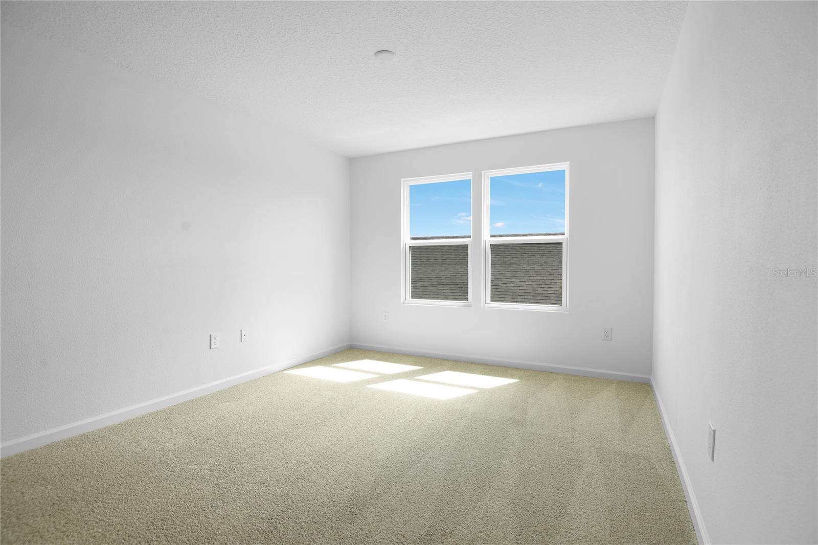 SEASONS AT MAGNOLIA POINTE - Residential