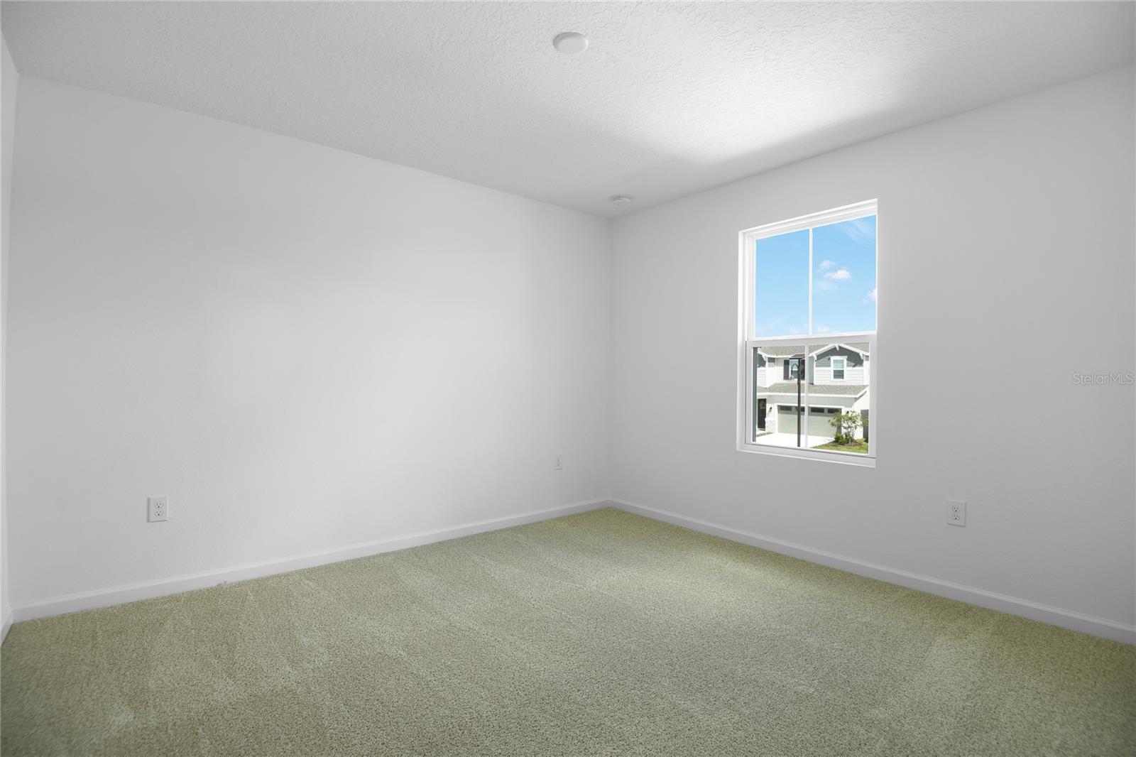 SEASONS AT MAGNOLIA POINTE - Residential