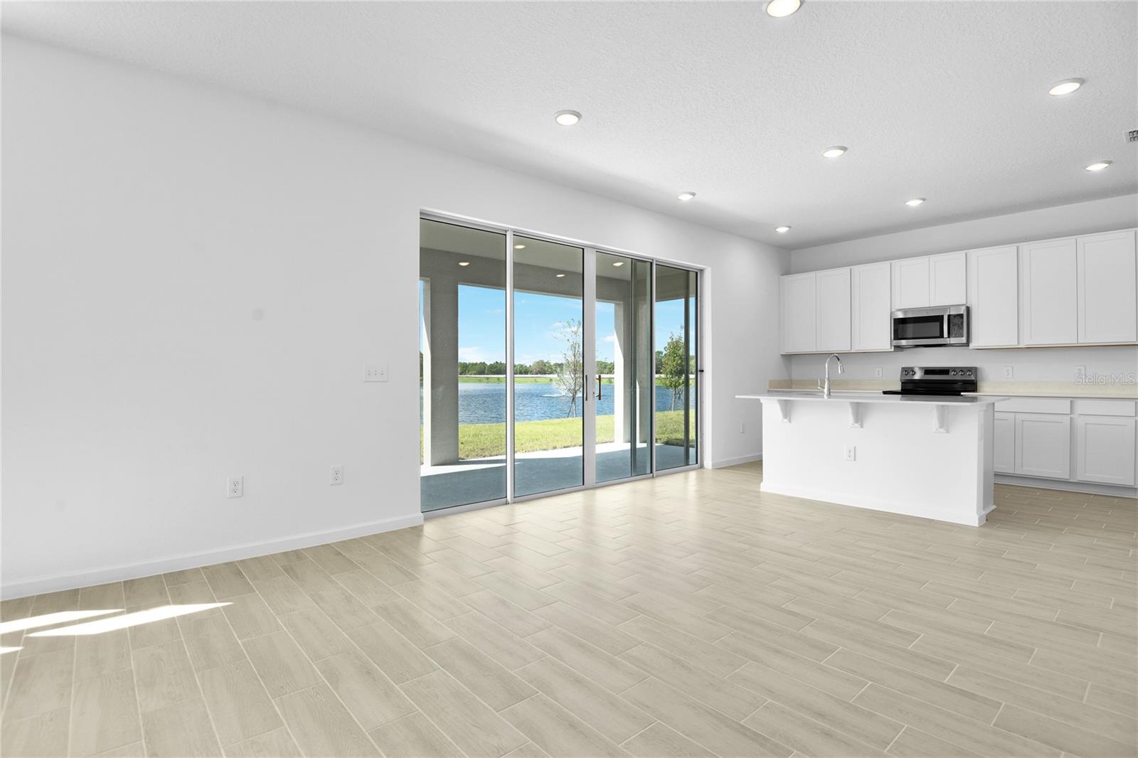 SEASONS AT MAGNOLIA POINTE - Residential