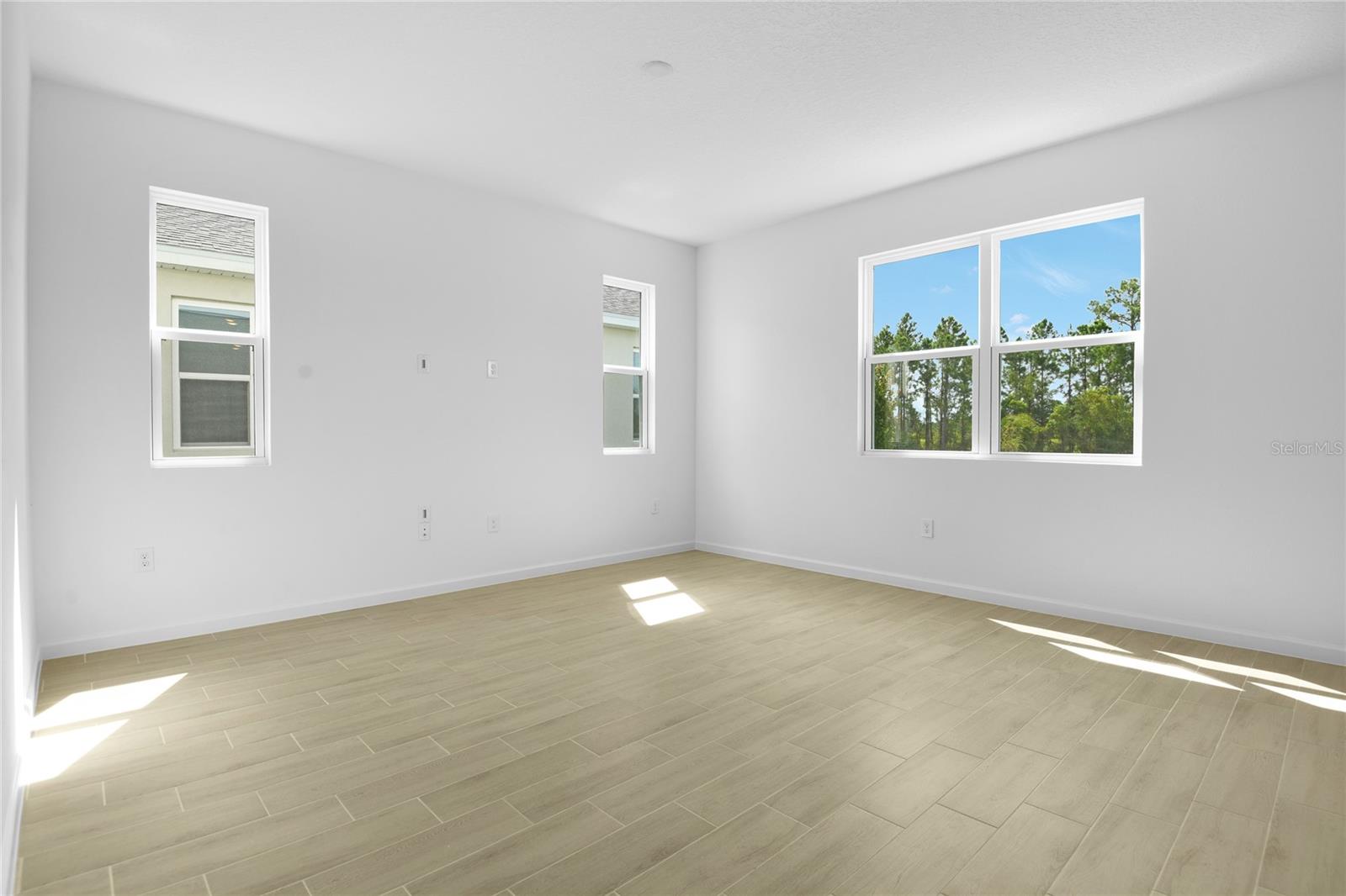SEASONS AT MAGNOLIA POINTE - Residential