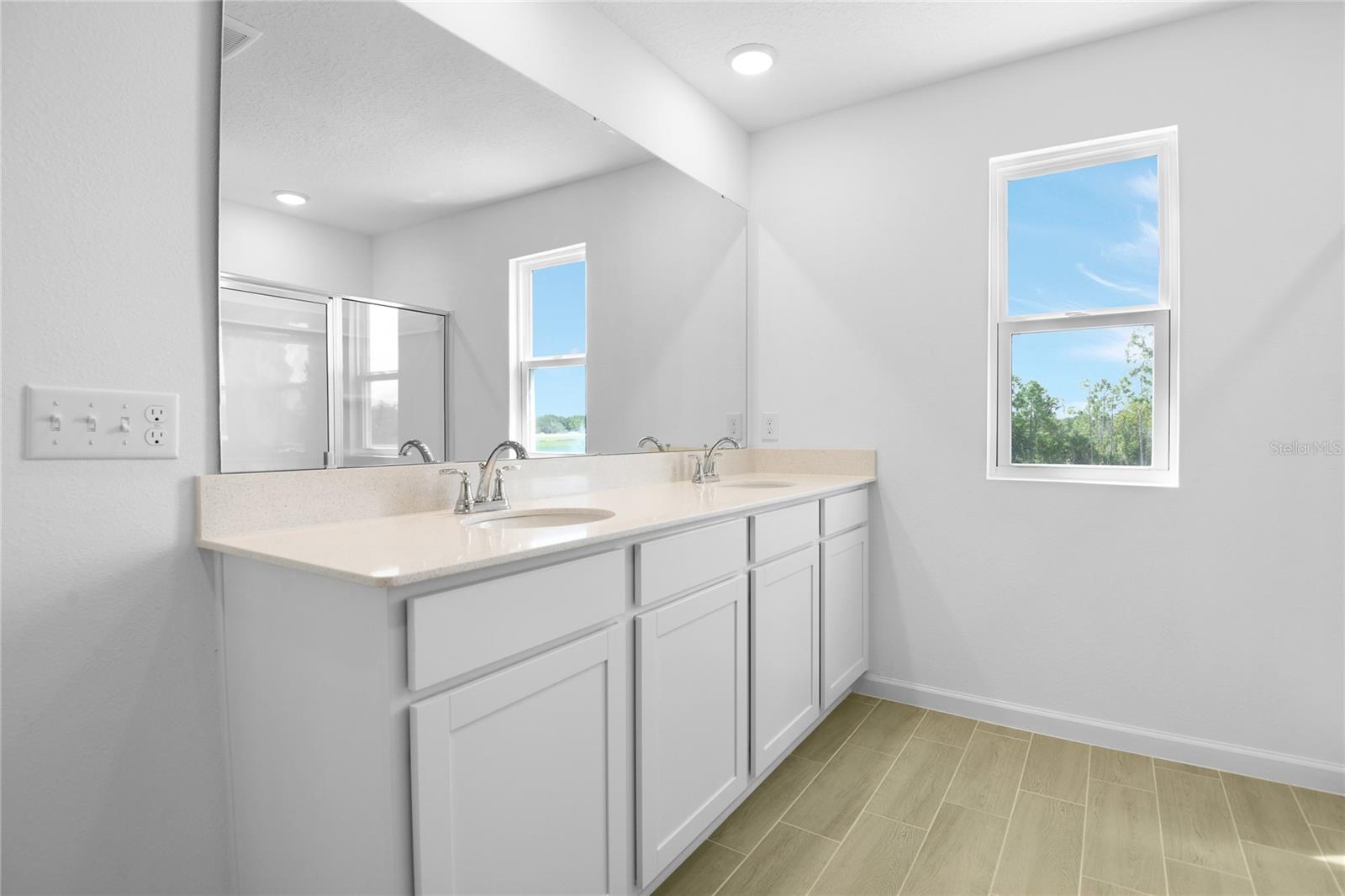 SEASONS AT MAGNOLIA POINTE - Residential
