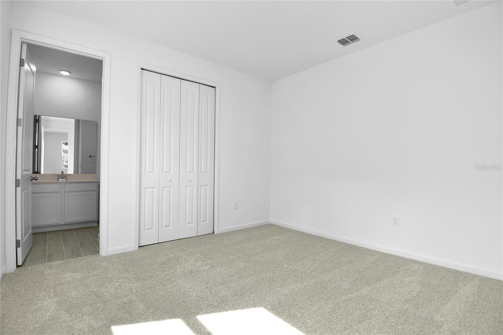 SEASONS AT MAGNOLIA POINTE - Residential