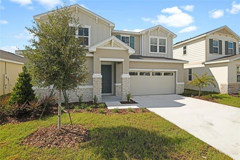Photo of 179 Flag Lilly Lane, Umatilla, FL 32784 (MLS # S5130401) Photo of 179 Flag Lilly Lane, Umatilla, FL 32784 (MLS # S5130401)