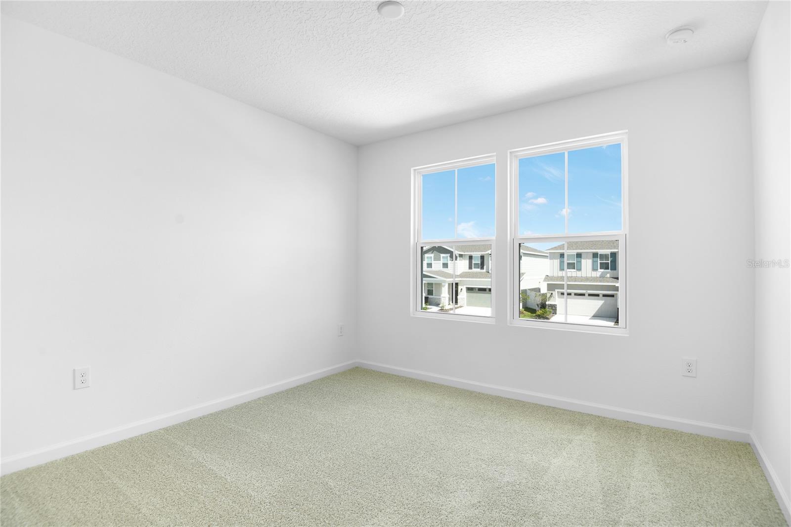 SEASONS AT MAGNOLIA POINTE - Residential
