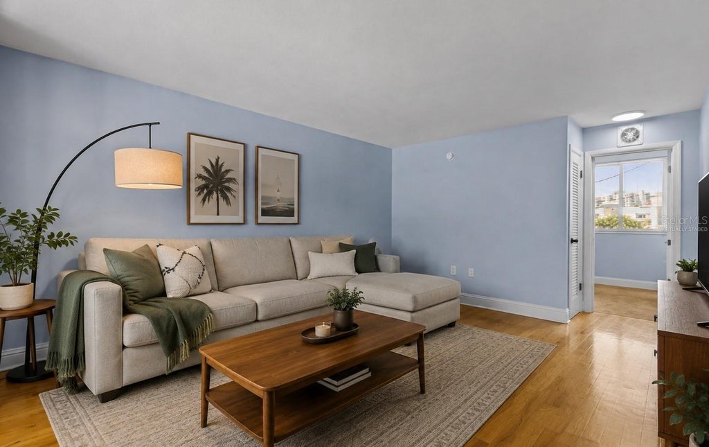 Photo of 1301 S Howard Avenue #B18, Tampa, FL 33606 (MLS # TB8543969)