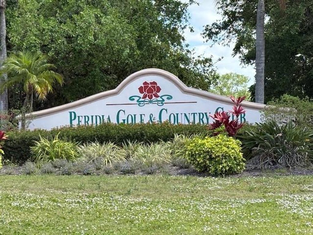Photo of 4812 Sand Trap Circle E, Bradenton, FL 34203 (MLS # A4647543)