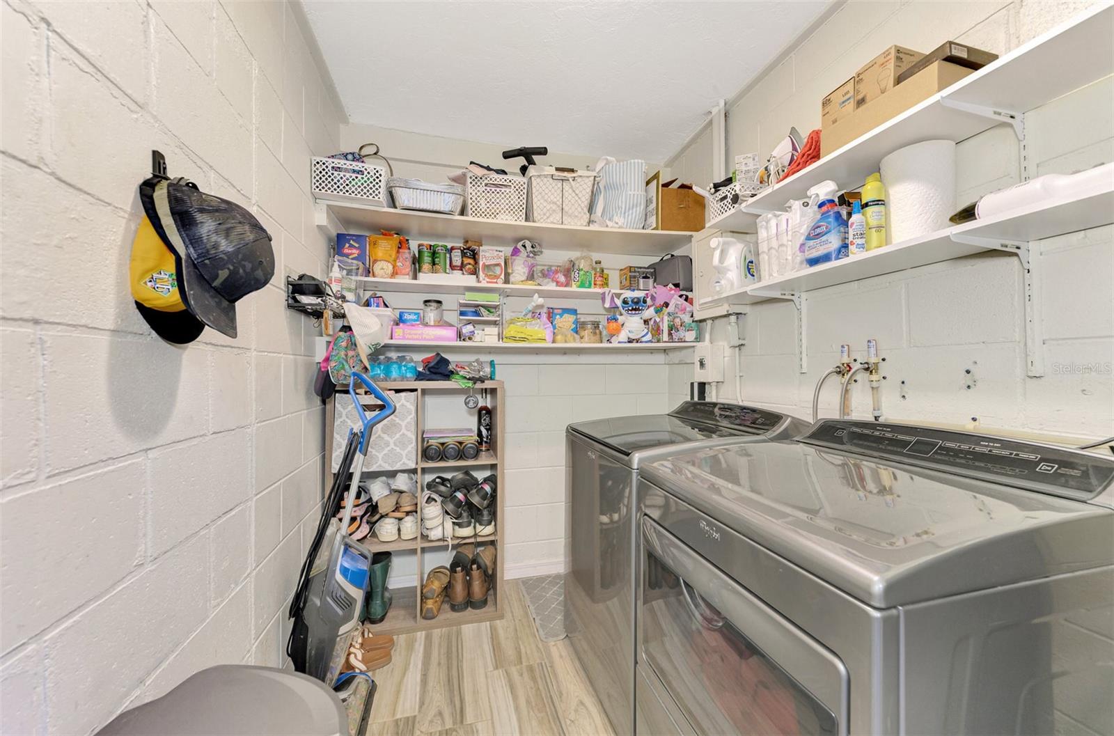 LYONSDALE - Residential