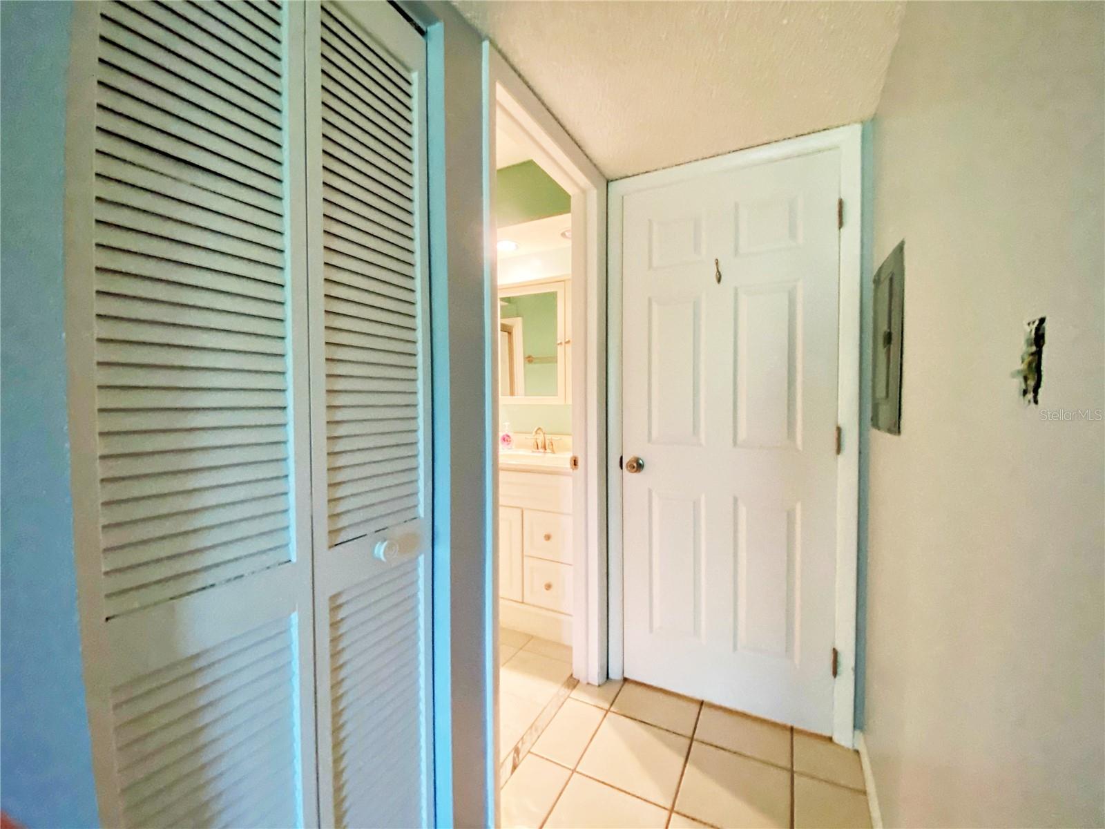 LANDINGS CONDO THE - Residential