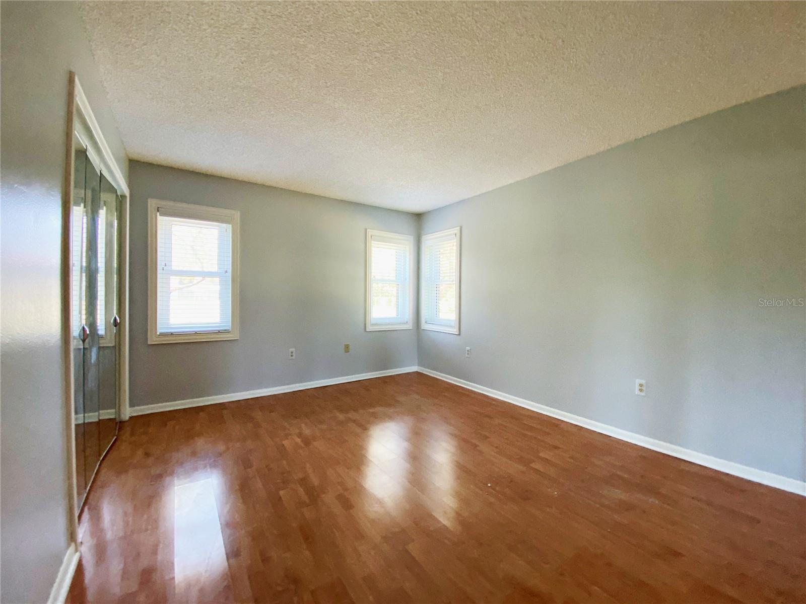 LANDINGS CONDO THE - Residential