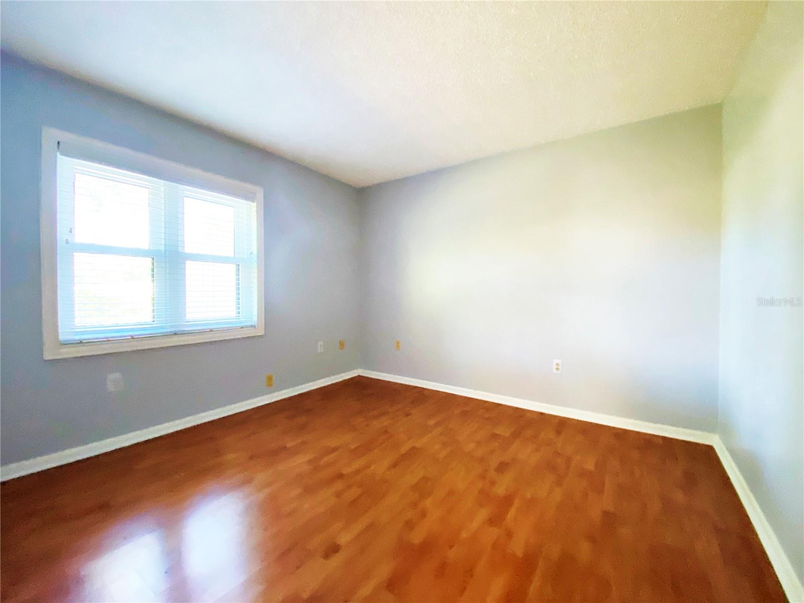LANDINGS CONDO THE - Residential