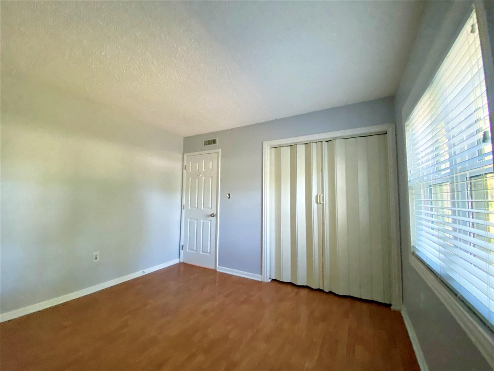 LANDINGS CONDO THE - Residential