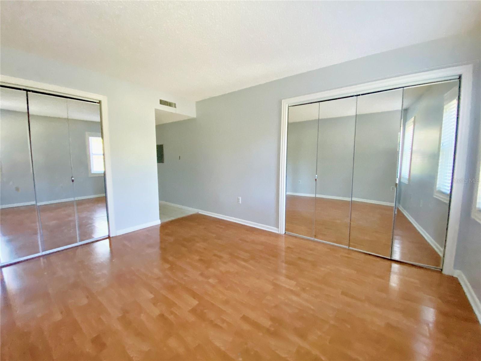LANDINGS CONDO THE - Residential