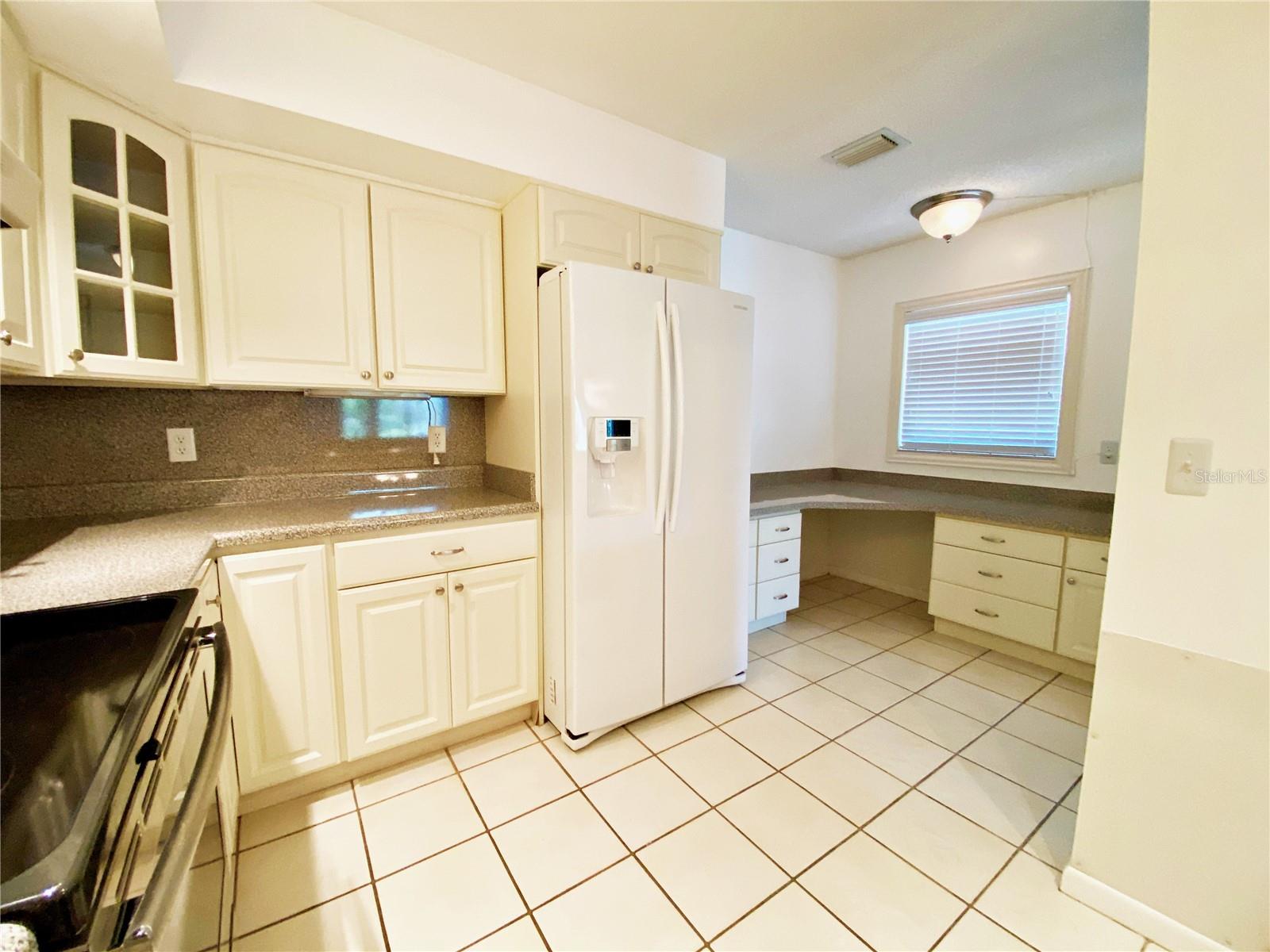 LANDINGS CONDO THE - Residential