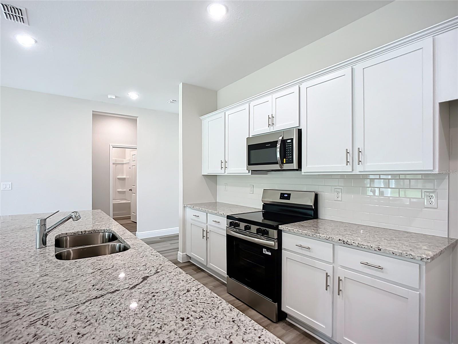 1586 - PORT CHARLOTTE SUB 32 - Residential