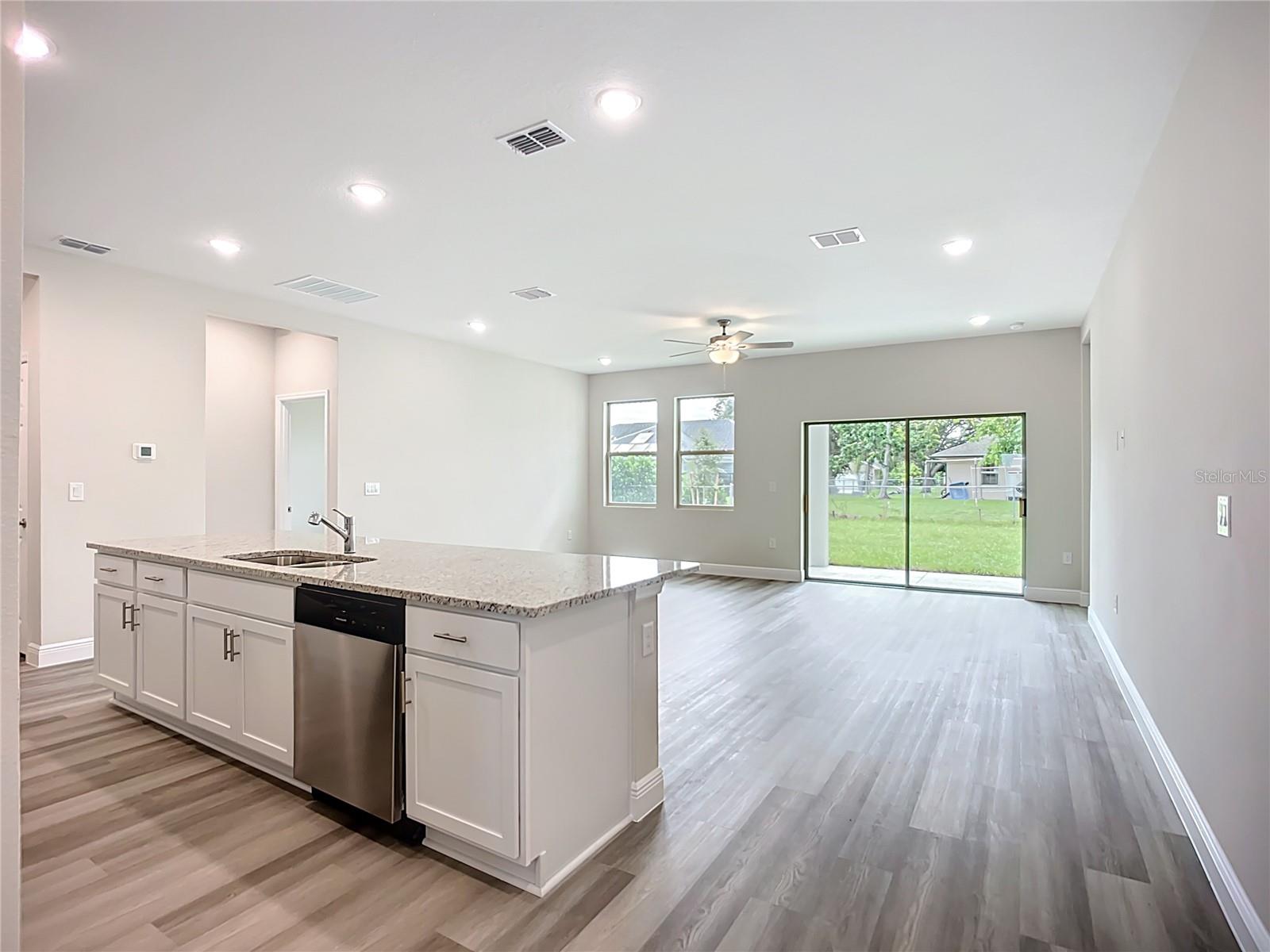1586 - PORT CHARLOTTE SUB 32 - Residential