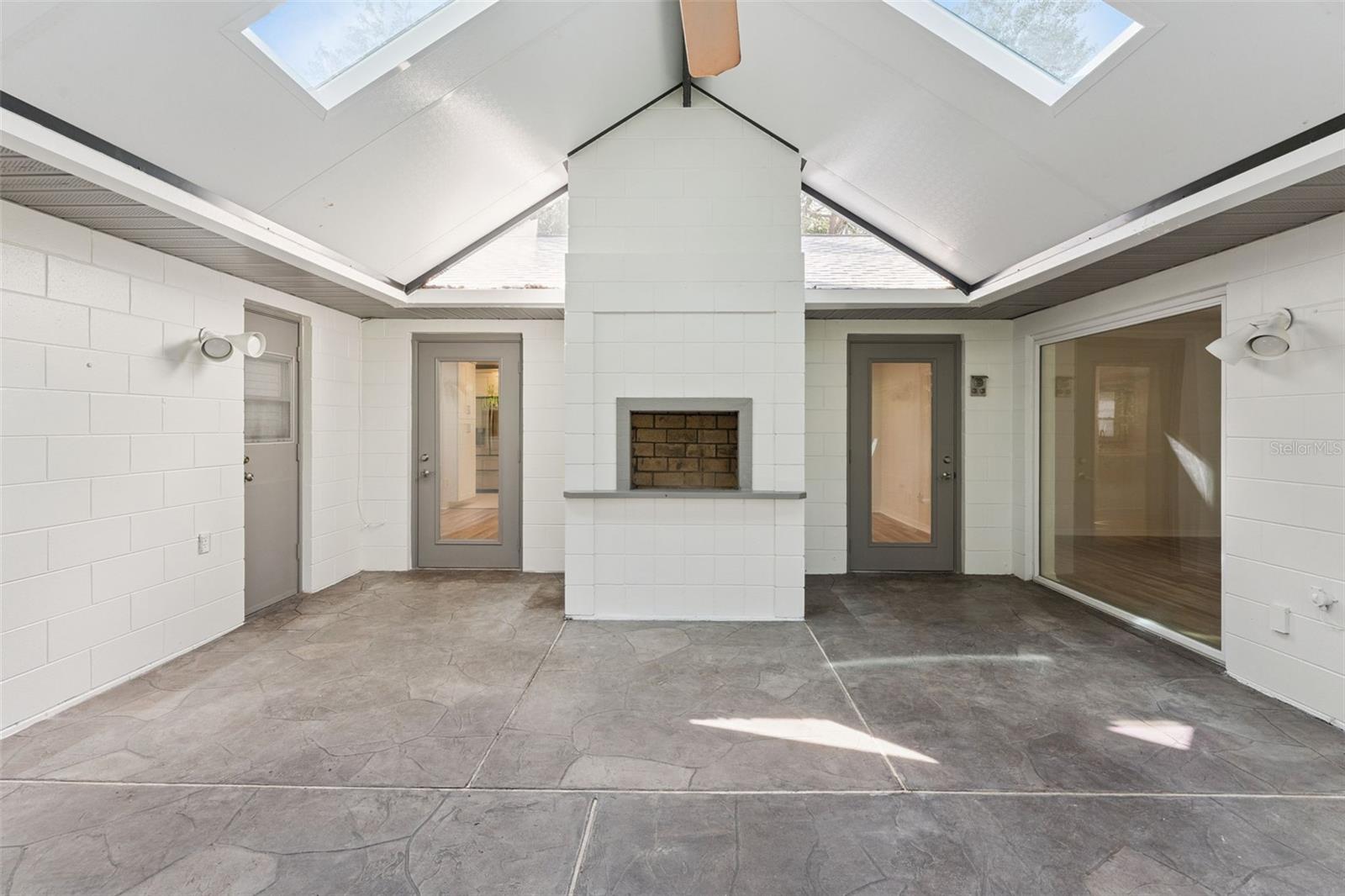 WEKIVA HUNT CLUB 3 FOX HUNT SEC 3 - Residential