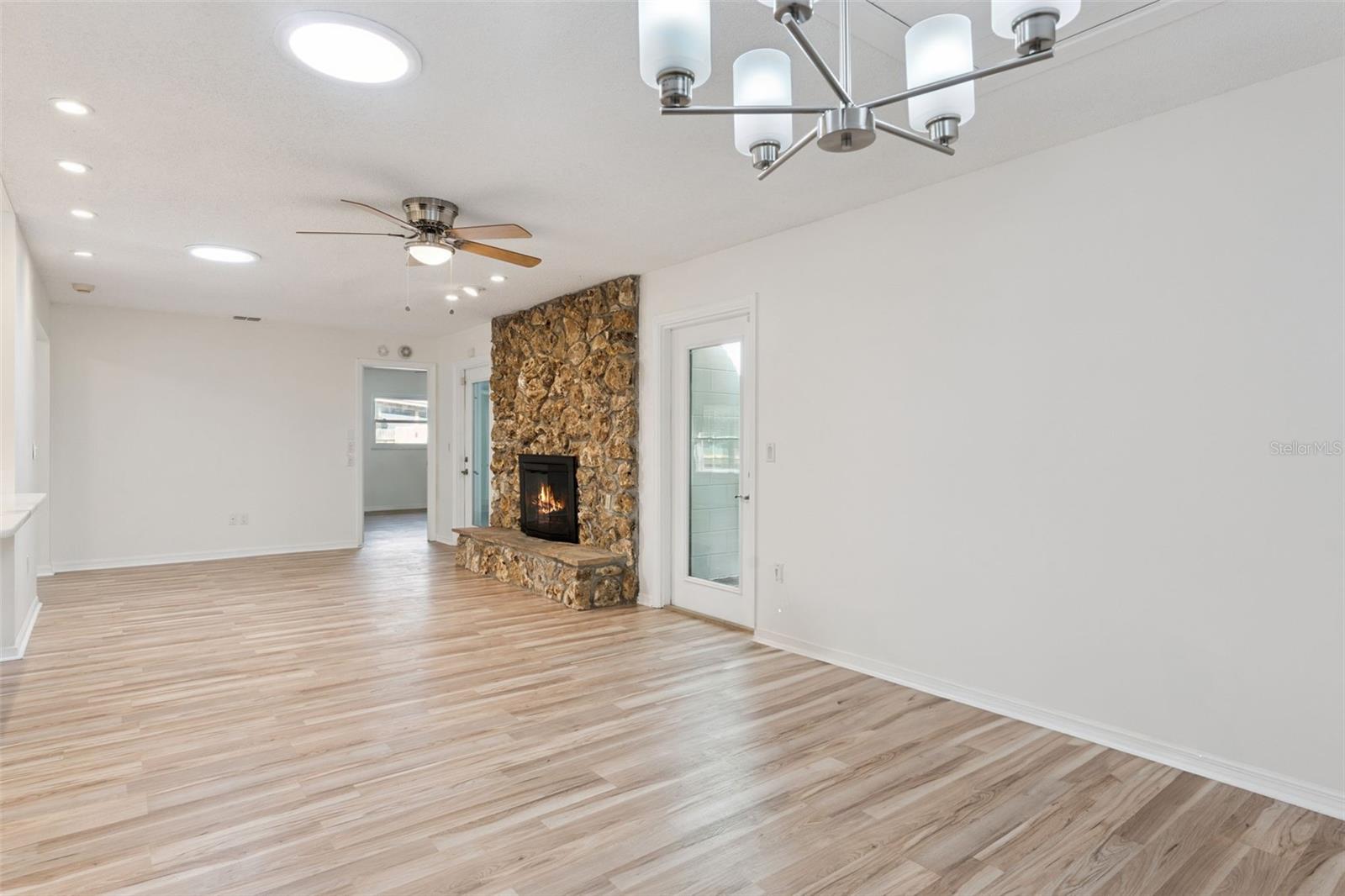 WEKIVA HUNT CLUB 3 FOX HUNT SEC 3 - Residential