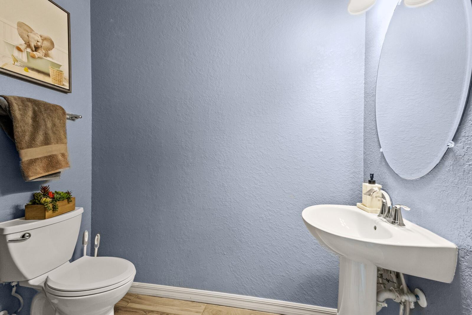 TOWNHOMES AT REGATTA LANDING - Residential Lease