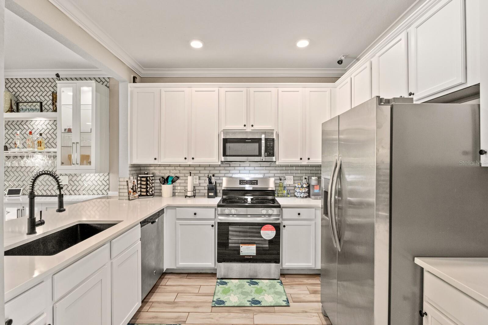 TOWNHOMES AT REGATTA LANDING - Residential Lease