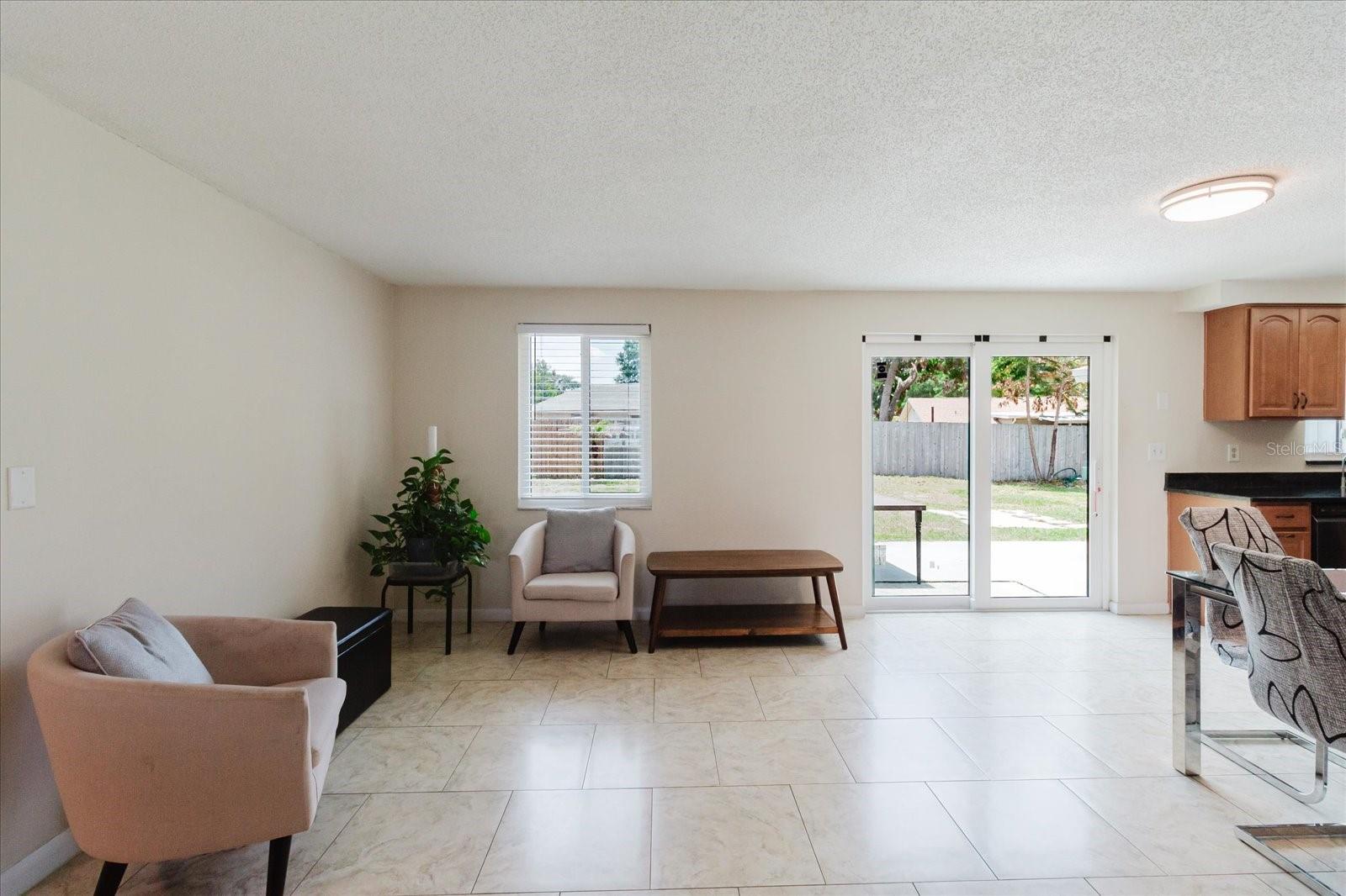 BRANDON VALRICO HILLS ESTATES SUB - Residential