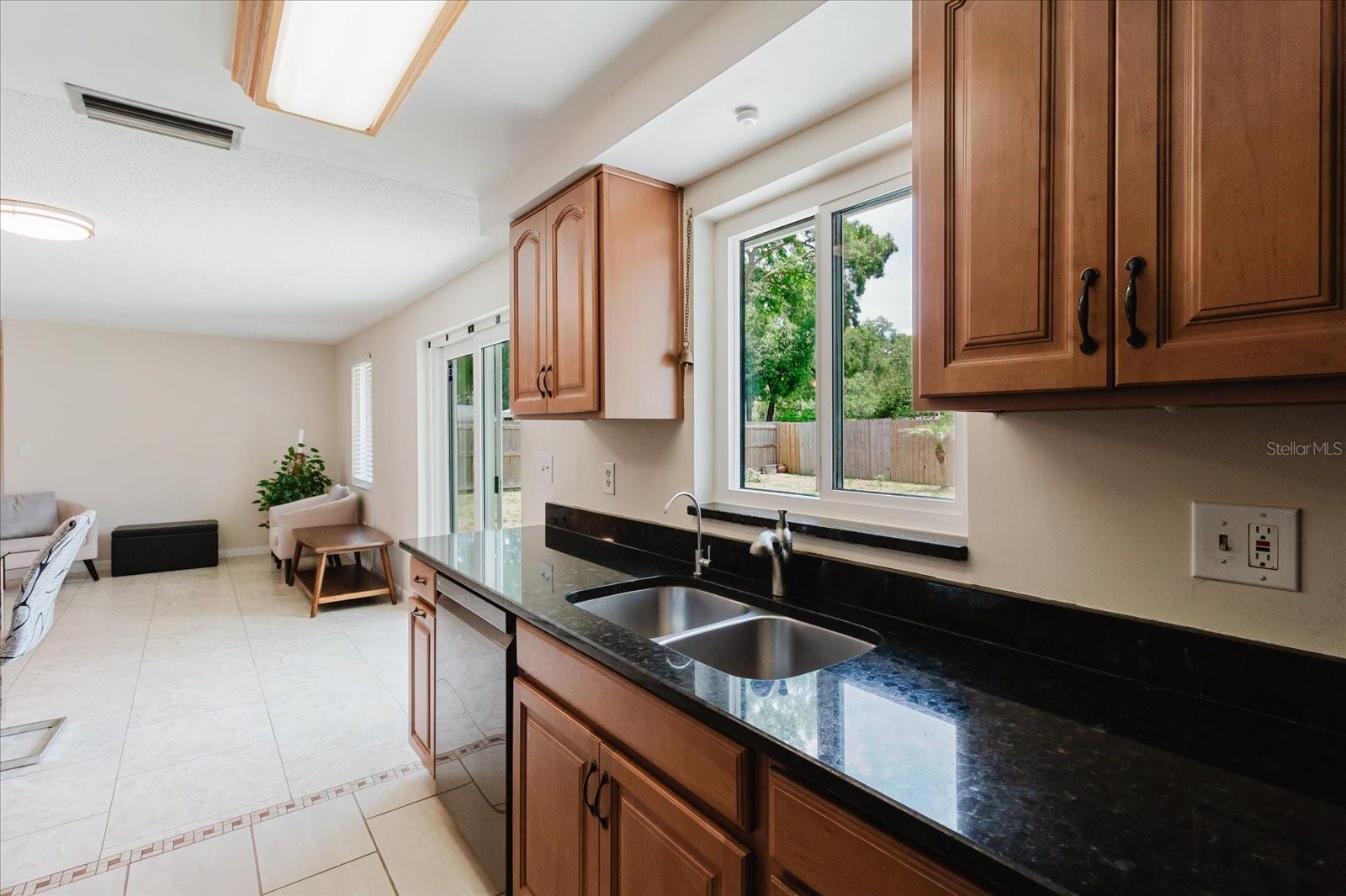 BRANDON VALRICO HILLS ESTATES SUB - Residential