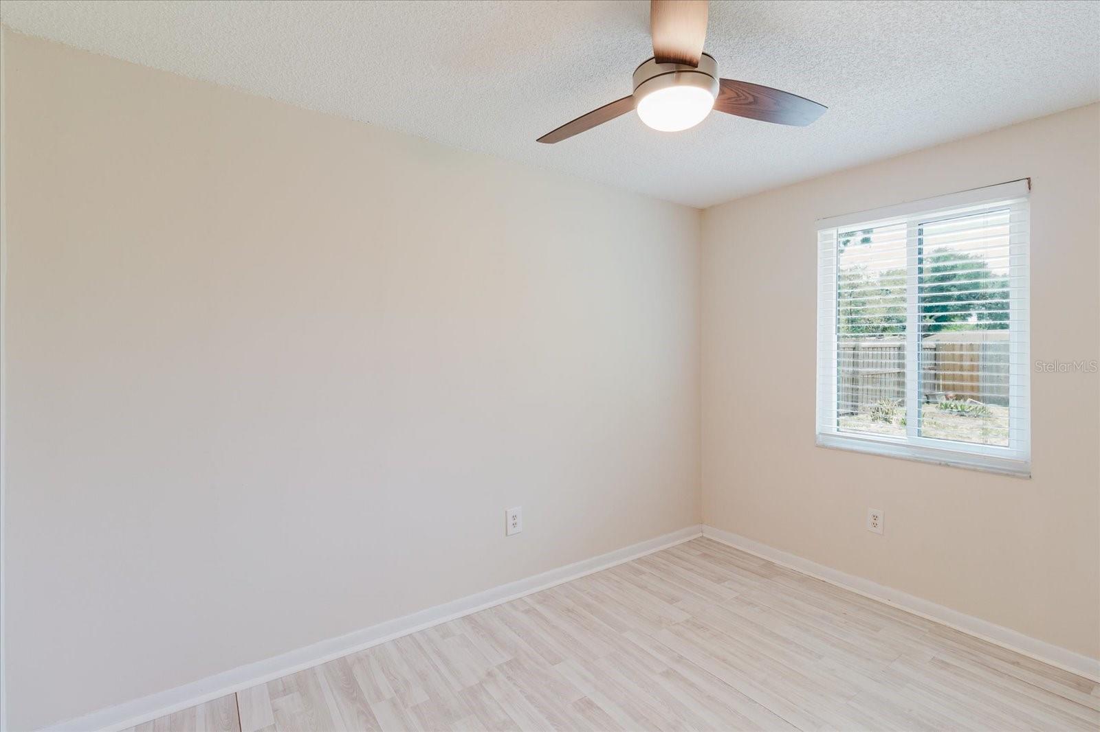 BRANDON VALRICO HILLS ESTATES SUB - Residential