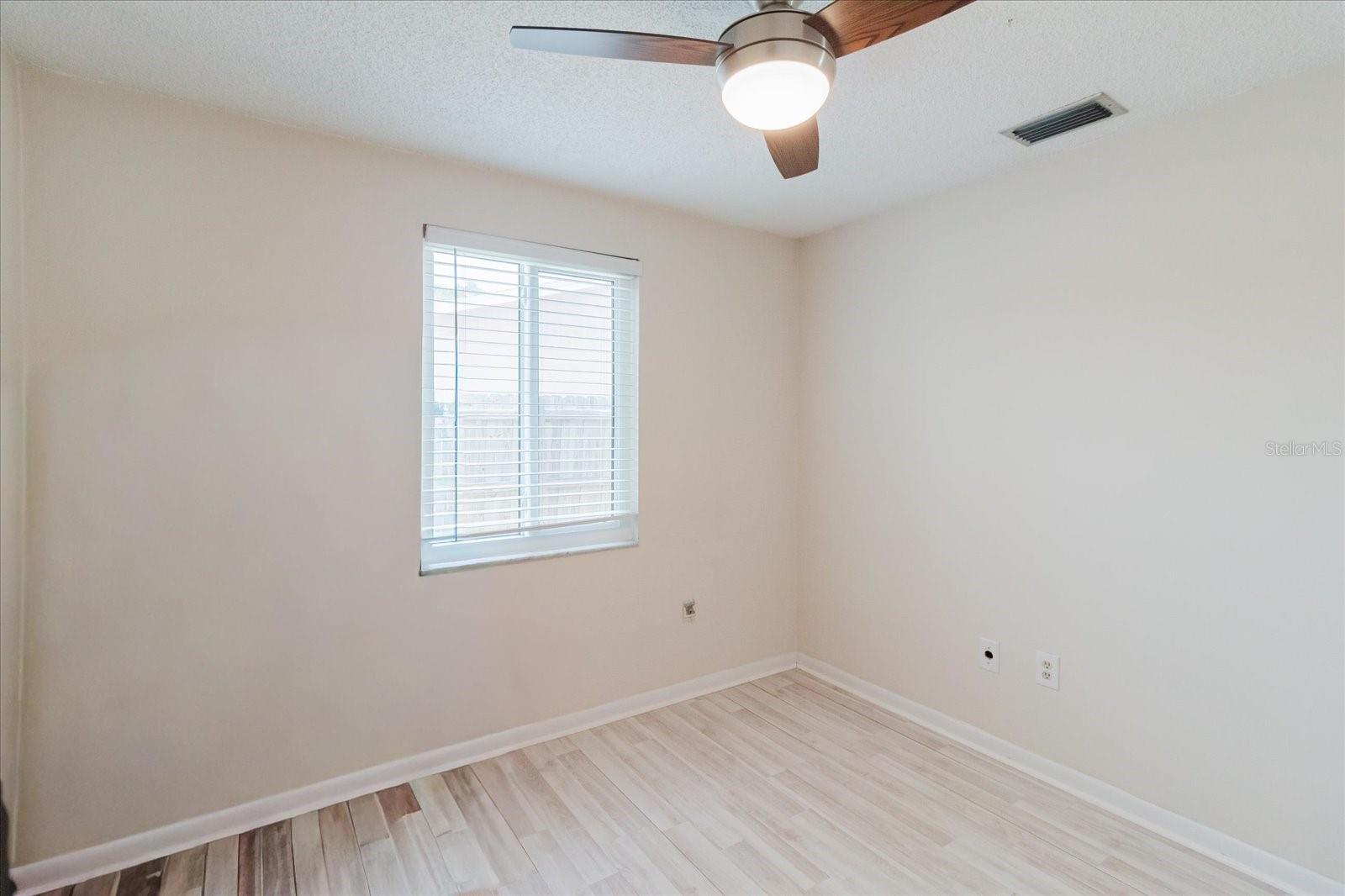 BRANDON VALRICO HILLS ESTATES SUB - Residential