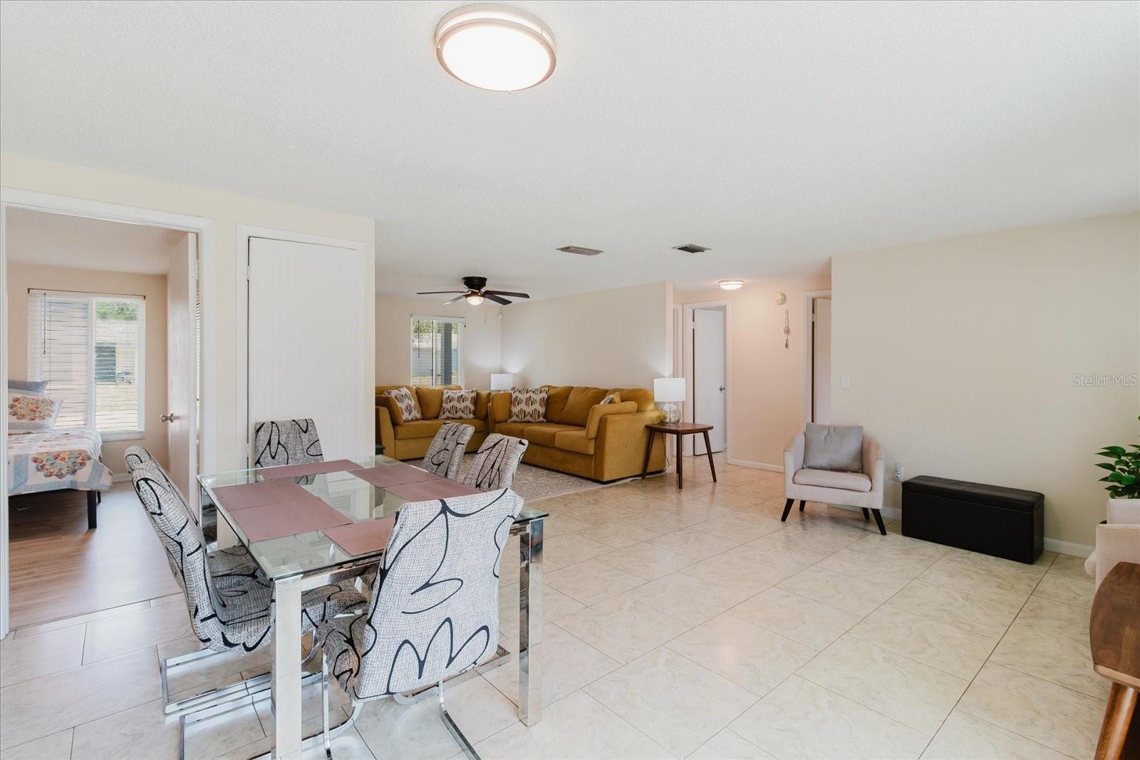BRANDON VALRICO HILLS ESTATES SUB - Residential