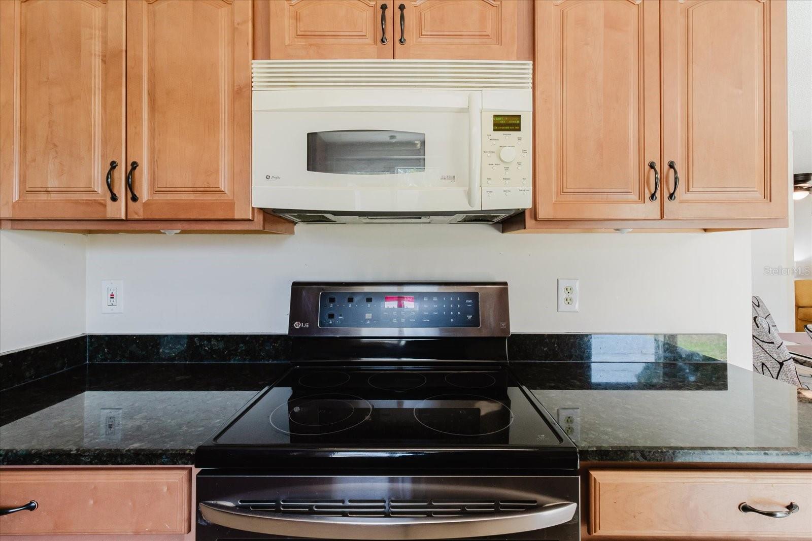 BRANDON VALRICO HILLS ESTATES SUB - Residential