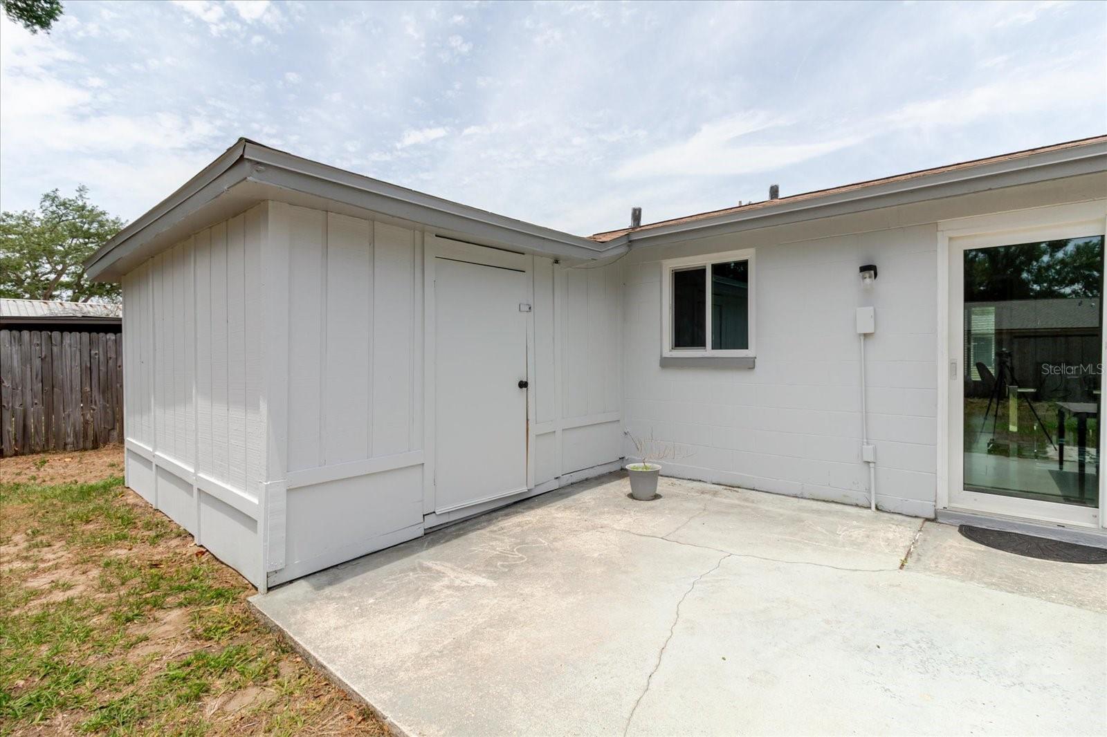 BRANDON VALRICO HILLS ESTATES SUB - Residential