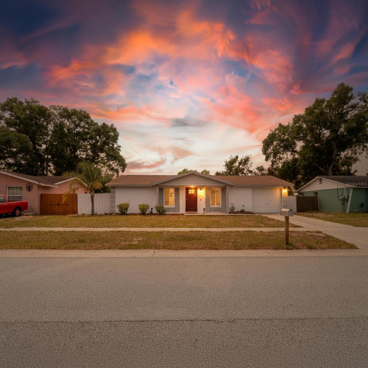 BRANDON VALRICO HILLS ESTATES SUB - Residential