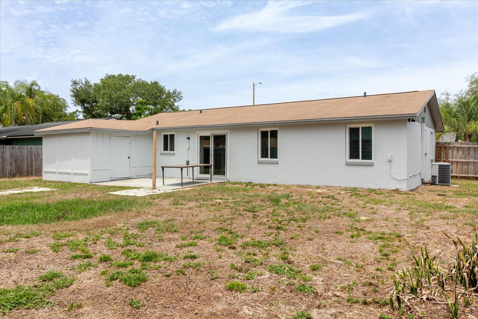 BRANDON VALRICO HILLS ESTATES SUB - Residential