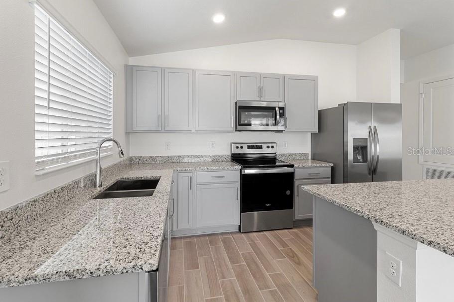 LAKE LUCERNE II - Residential Lease