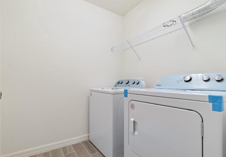 LAKE LUCERNE II - Residential Lease