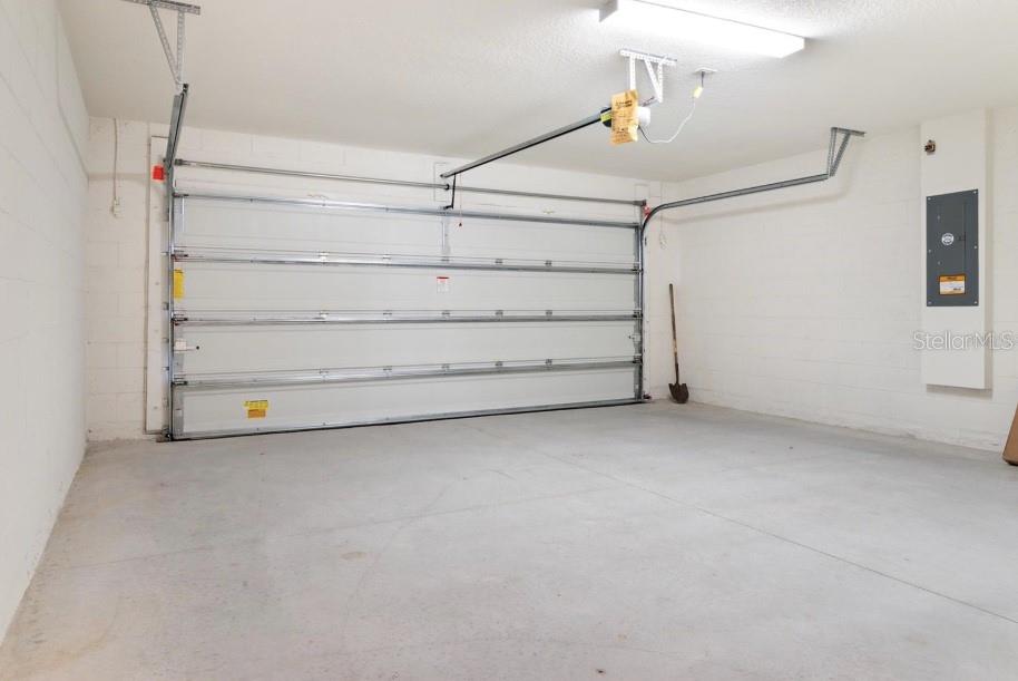 LAKE LUCERNE II - Residential Lease