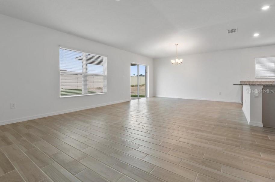 LAKE LUCERNE II - Residential Lease