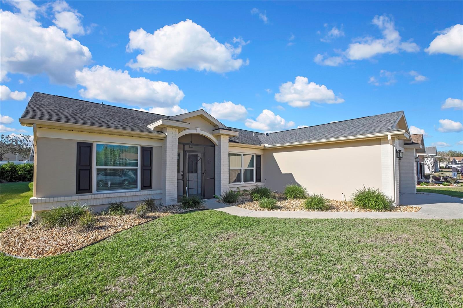 REGENCY OAKS - Residential