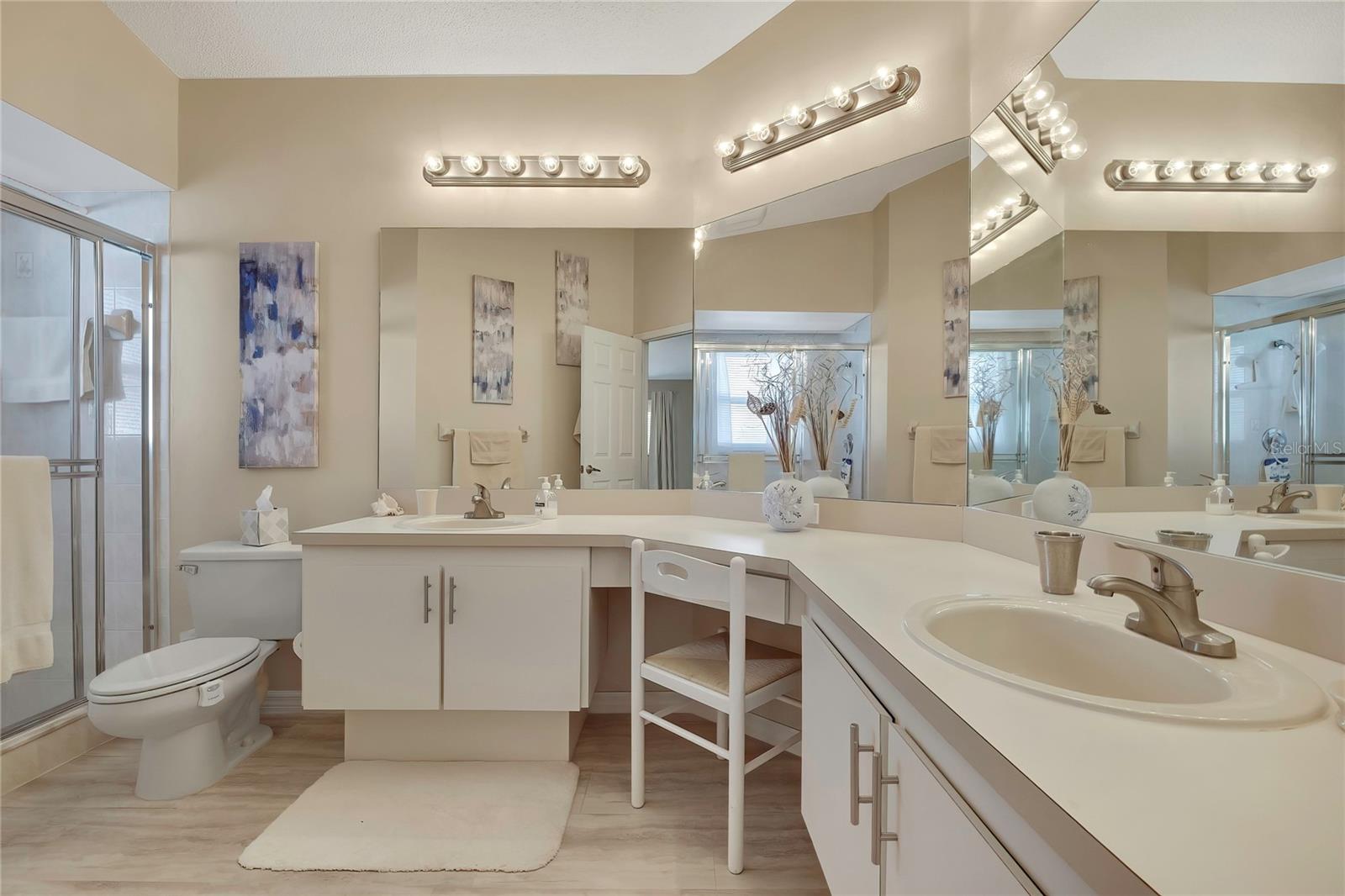 REGENCY OAKS - Residential