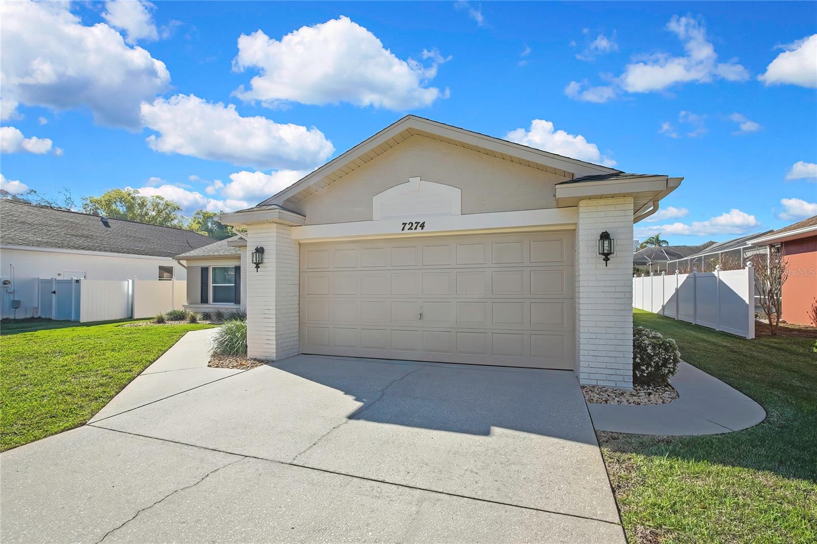 REGENCY OAKS - Residential