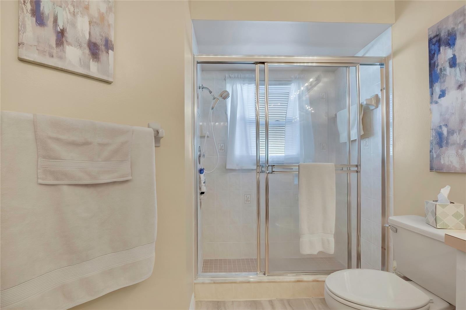 REGENCY OAKS - Residential