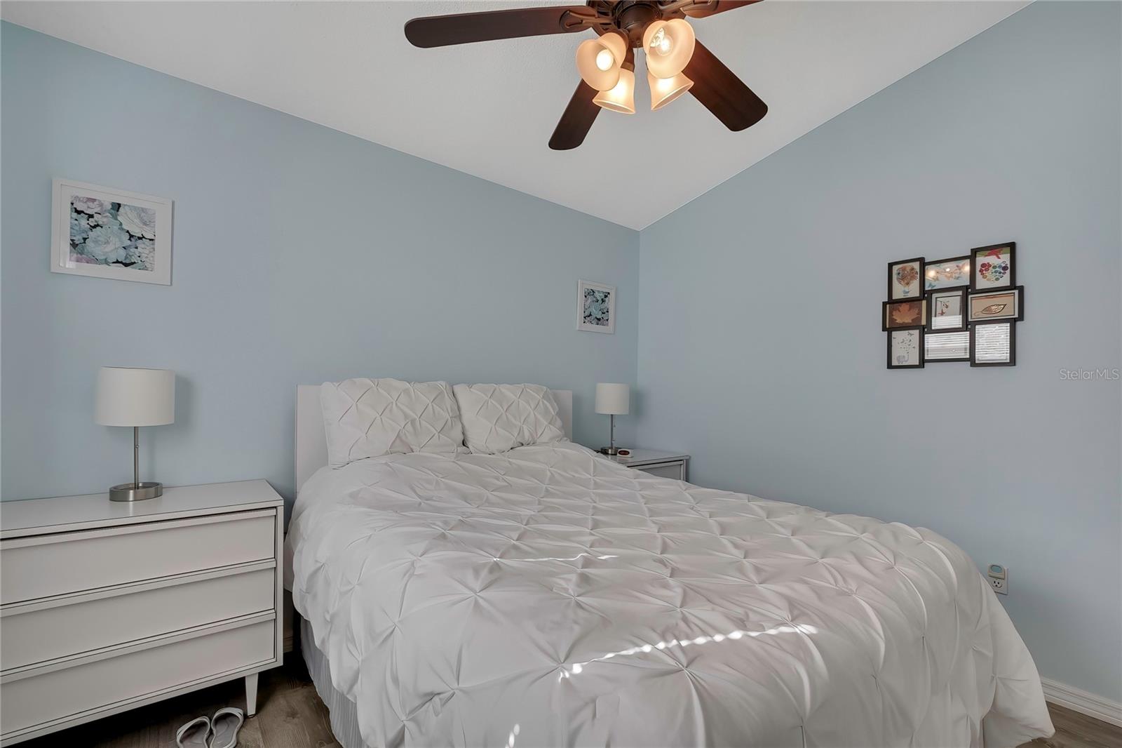 REGENCY OAKS - Residential