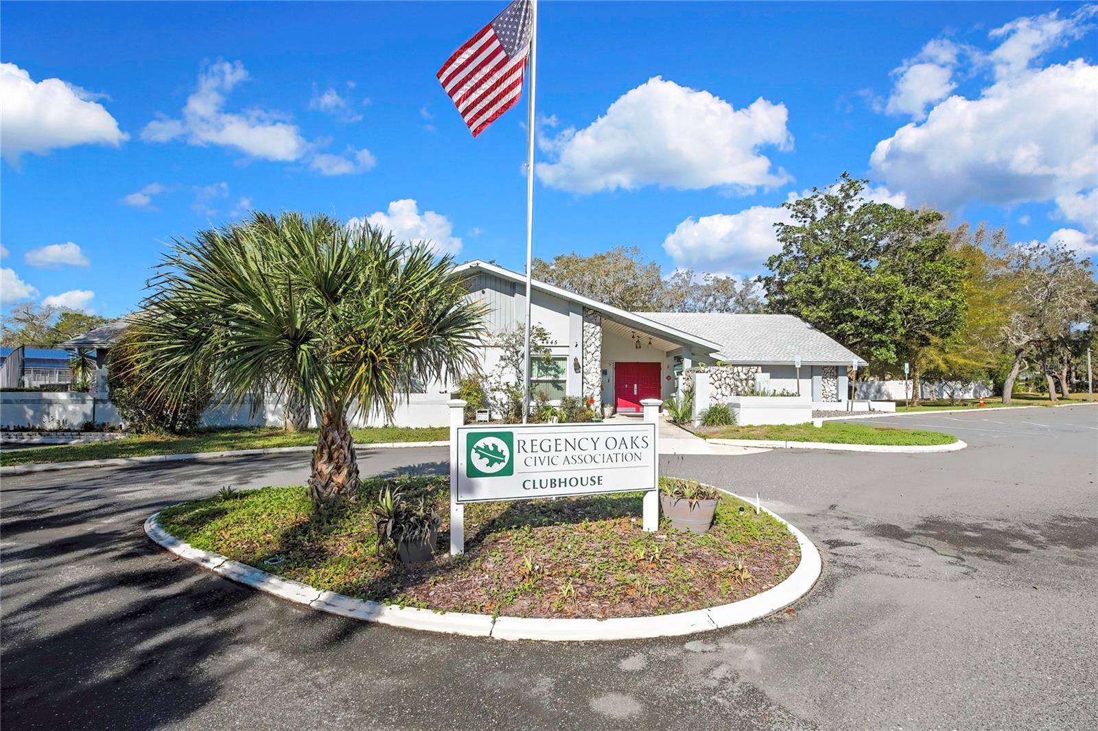 REGENCY OAKS - Residential