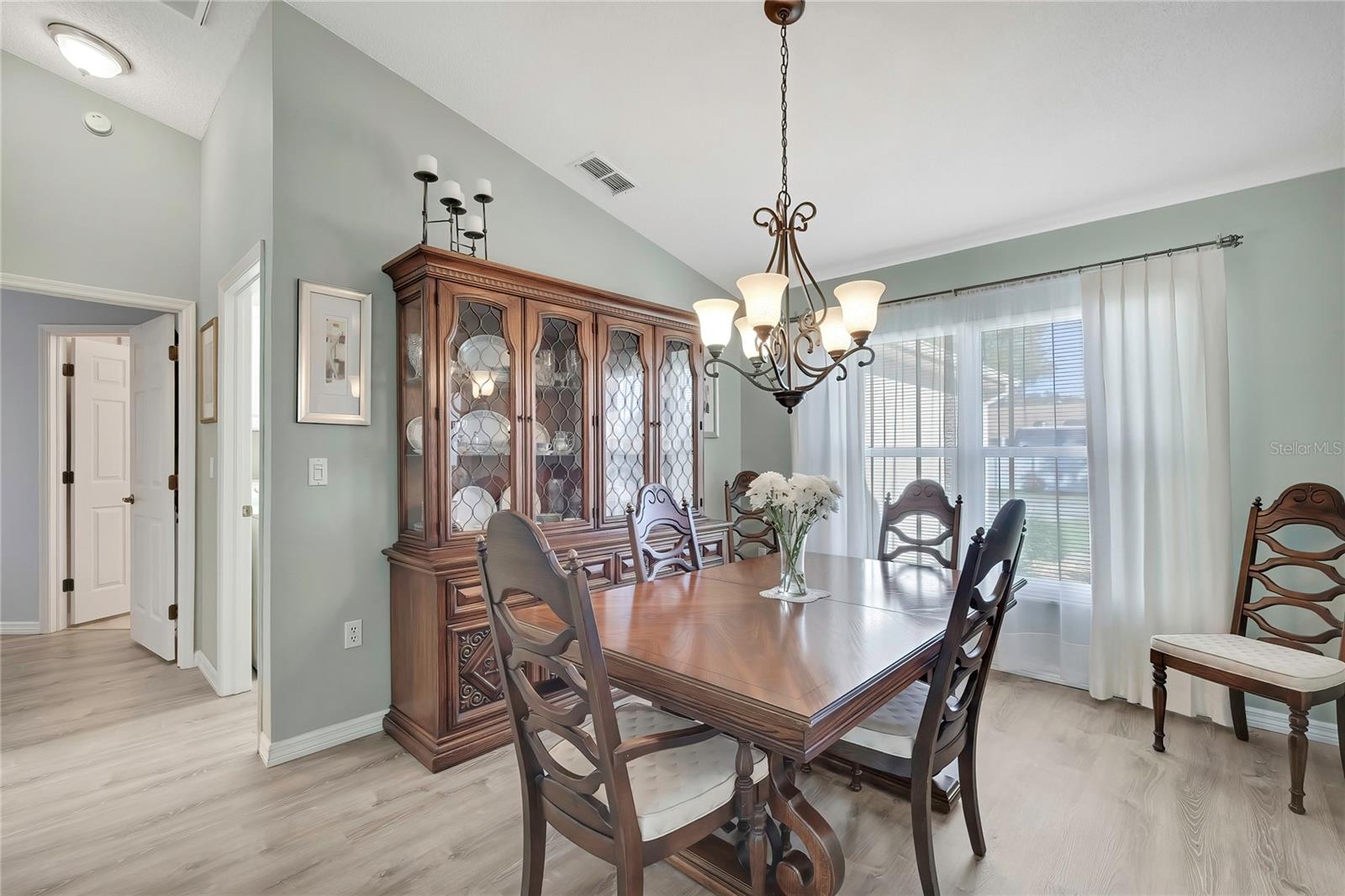 REGENCY OAKS - Residential