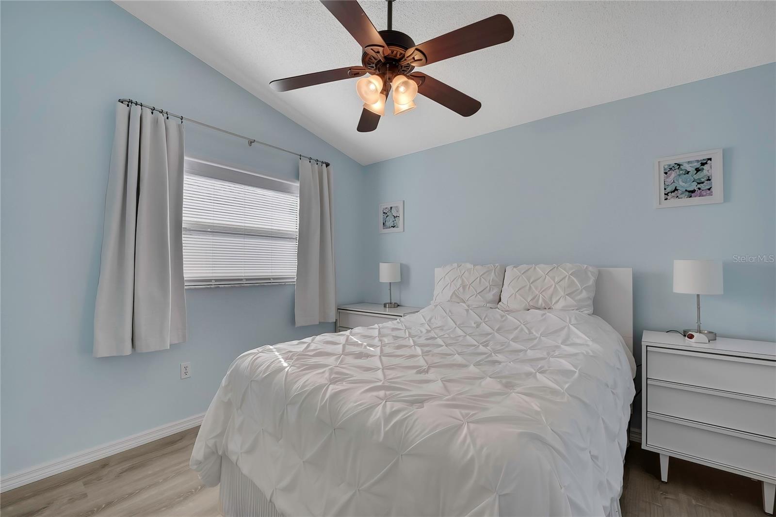 REGENCY OAKS - Residential