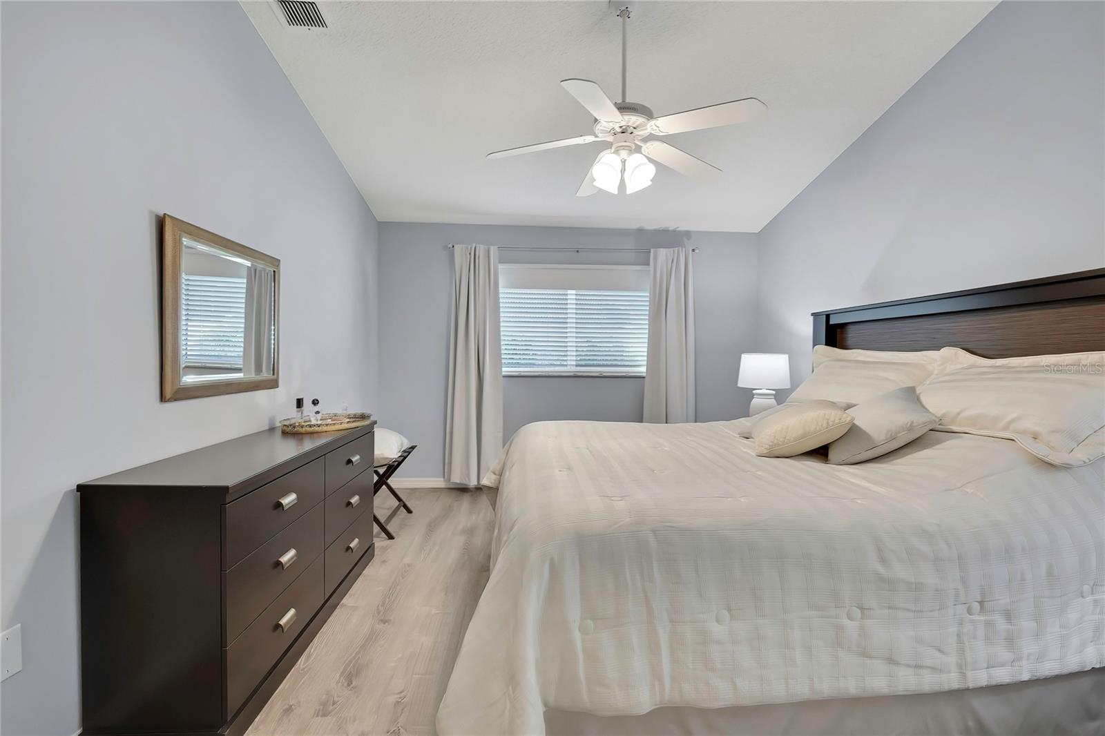 REGENCY OAKS - Residential