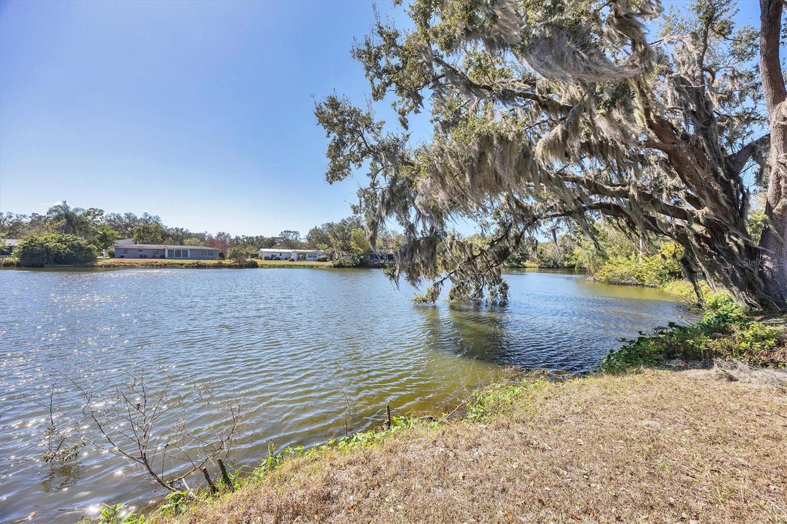 DE SOTO LAKES - Residential